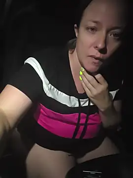 julimonroe online show from July 19, 2026, 3:43 am