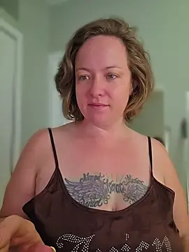 julimonroe online show from July 29, 2026, 12:58 pm