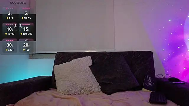 Snapshot of Lia_Tinez chatting on October 29, 2025, 11:06 pm Lia Tinez online show from October 29, 2025, 11:06 pm