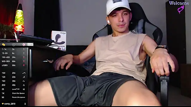 Snapshot of Angel-Twink chatting on January 15, 2026, 12:37 am Angel-Twink online show from January 15, 2026, 12:37 am