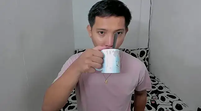 Snapshot of xSebastian19 chatting on January 8, 2025, 9:55 pm xSebastian19 online show from January 8, 2025, 9:55 pm