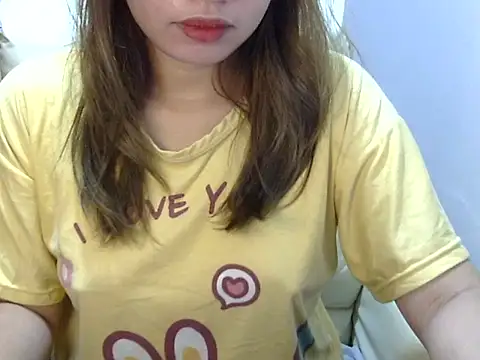 Snapshot of ___zurIII09_ chatting on October 25, 2025, 6:57 pm zurIII09 online show from October 25, 2025, 6:57 pm