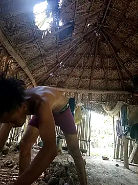 danni-1 online show from April 9, 2026, 8:25 pm