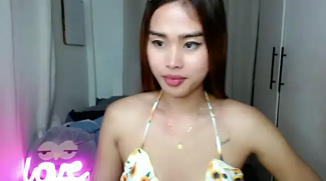 Snapshot of princessjadexx chatting on December 22, 2024, 2:06 pm princessjadexx online show from December 22, 2024, 2:06 pm