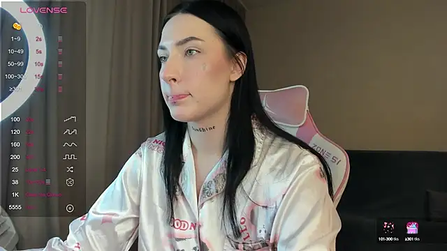 Snapshot of JenniferQueen11 chatting on January 12, 2025, 9:30 am JenniferQueen11 online show from January 12, 2025, 9:30 am