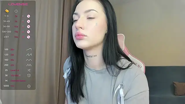 Snapshot of JenniferQueen11 chatting on January 30, 2025, 10:08 am JenniferQueen11 online show from January 30, 2025, 10:08 am