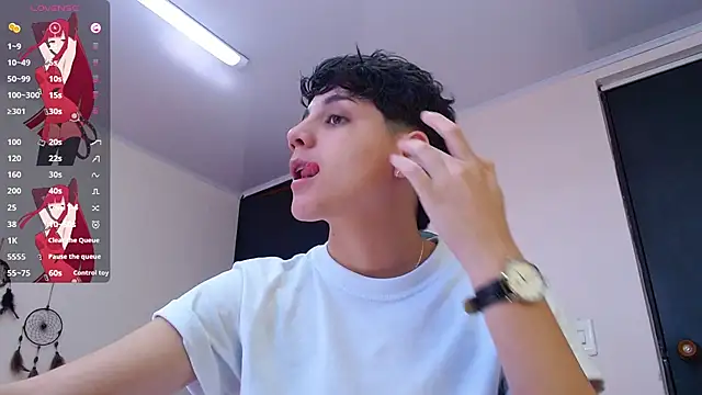 Snapshot of bad_giirl_ chatting on December 16, 2024, 4:05 pm bad giirl online show from December 16, 2024, 4:05 pm