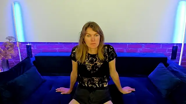 Snapshot of Anabell_xxx chatting on October 13, 2025, 3:56 pm Anabell xxx online show from October 13, 2025, 3:56 pm