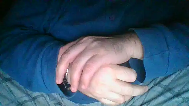 Snapshot of Anderrust chatting on February 7, 2025, 1:36 am Anderrust online show from February 7, 2025, 1:36 am