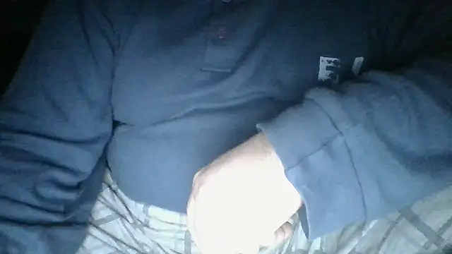 Snapshot of Anderrust chatting on February 20, 2025, 1:36 am Anderrust online show from February 20, 2025, 1:36 am