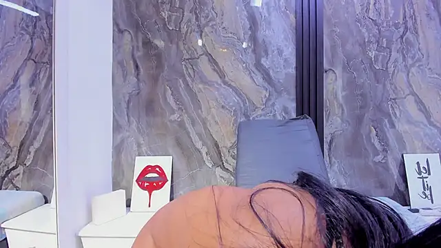 HellenJohansson online show from November 14, 2025, 7:23 pm