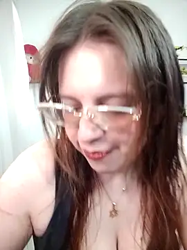 lorenitabella online show from April 27, 2026, 8:40 pm