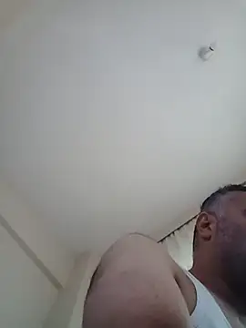 Snapshot of kevgir08 chatting on May 3, 2026, 11:16 am kevgir08 online show from May 3, 2026, 11:16 am