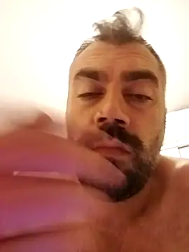 Snapshot of kevgir08 chatting on July 7, 2026, 6:34 pm kevgir08 online show from July 7, 2026, 6:34 pm