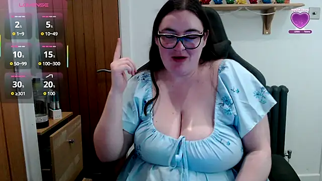 Rebecca Summer online show from April 11, 2026, 7:45 am