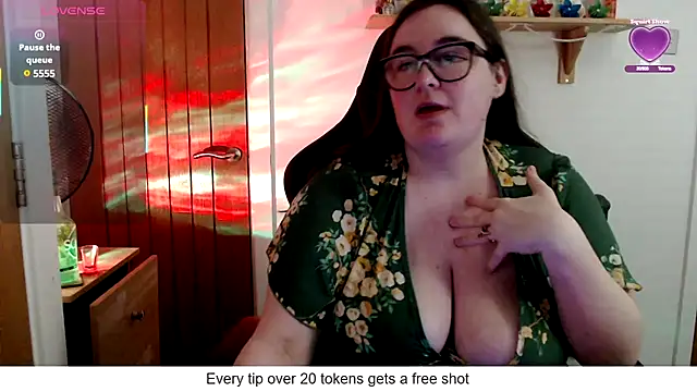 Rebecca Summer online show from May 3, 2026, 3:51 pm