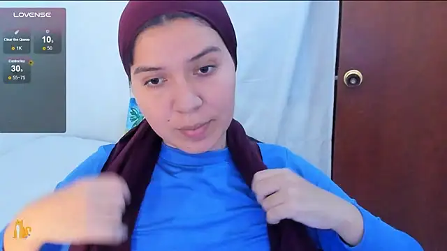 Snapshot of MatchedEyebrow chatting on December 1, 2024, 10:43 pm MatchedEyebrow online show from December 1, 2024, 10:43 pm