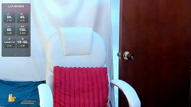 Snapshot of MatchedEyebrow chatting on March 18, 2025, 9:43 pm MatchedEyebrow online show from March 18, 2025, 9:43 pm