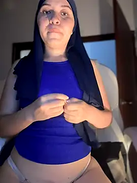 Snapshot of MatchedEyebrow chatting on September 24, 2025, 8:34 pm MatchedEyebrow online show from September 24, 2025, 8:34 pm