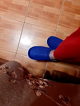 Snapshot of feet_toes chatting on October 16, 2025, 4:57 am feet toes online show from October 16, 2025, 4:57 am