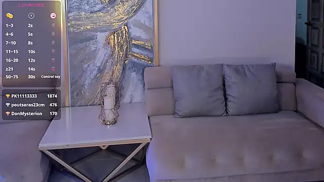 MadelineFox online show from February 6, 2025, 12:37 pm