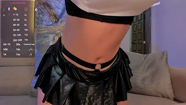 MadelineFox online show from February 9, 2025, 8:11 am