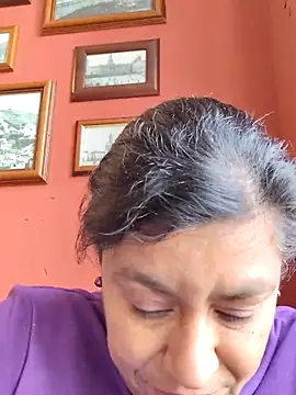 Snapshot of Molly_newman6 chatting on February 24, 2025, 1:21 pm Molly newman6 online show from February 24, 2025, 1:21 pm