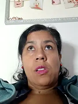 Snapshot of Molly_newman6 chatting on March 2, 2025, 3:27 pm Molly newman6 online show from March 2, 2025, 3:27 pm