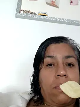 Snapshot of Molly_newman6 chatting on October 19, 2025, 11:11 am Molly newman6 online show from October 19, 2025, 11:11 am