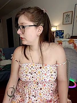 Snapshot of HunnyyLove chatting on January 23, 2025, 6:24 pm HunnyyLove online show from January 23, 2025, 6:24 pm