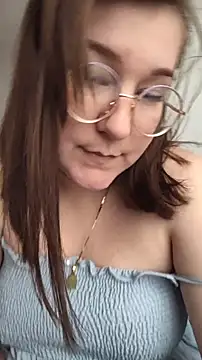 Snapshot of HunnyyLove chatting on October 7, 2025, 6:16 pm HunnyyLove online show from October 7, 2025, 6:16 pm