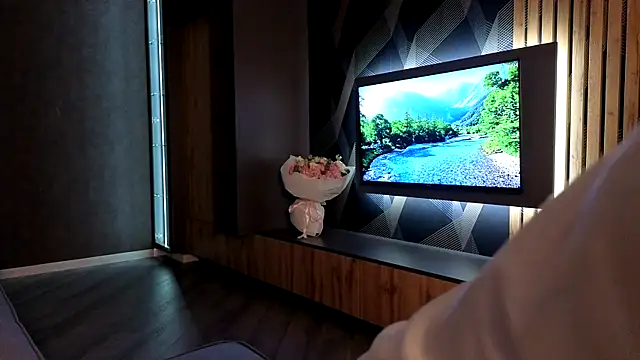 Camilla Railian online show from January 12, 2025, 10:12 pm