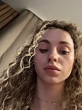 Camilla Railian online show from January 26, 2025, 6:16 pm