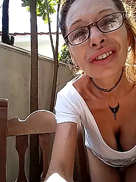 Snapshot of FrozenWaffle chatting on March 15, 2025, 4:54 pm FrozenWaffle online show from March 15, 2025, 4:54 pm