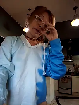FrozenWaffle online show from May 2, 2026, 4:01 pm