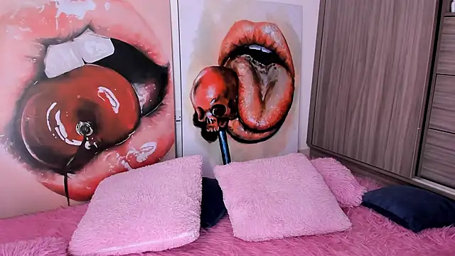 Snapshot of sofiaa_snoww chatting on December 27, 2024, 9:54 pm sofiaa snoww online show from December 27, 2024, 9:54 pm