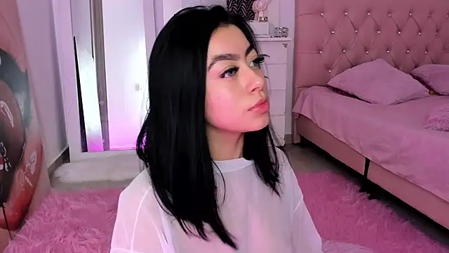 Snapshot of sofiaa_snoww chatting on January 17, 2025, 1:15 am sofiaa snoww online show from January 17, 2025, 1:15 am