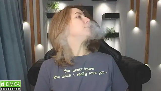 Snapshot of Mira_Mermayd chatting on December 25, 2024, 8:18 am Mira Mermayd online show from December 25, 2024, 8:18 am