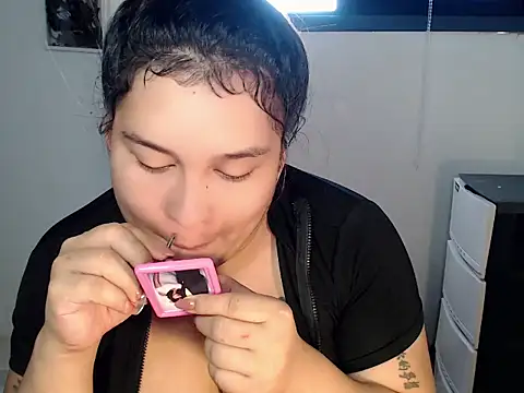 Hardcore Tgirl online show from May 2, 2026, 12:15 am