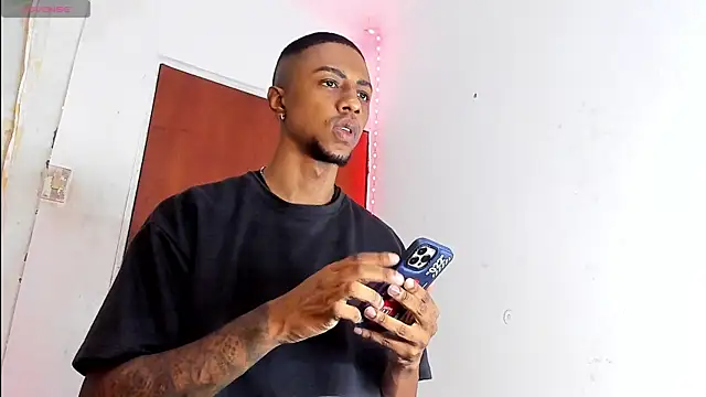 Snapshot of YeremiBrowm chatting on December 27, 2024, 9:22 pm YeremiBrowm online show from December 27, 2024, 9:22 pm