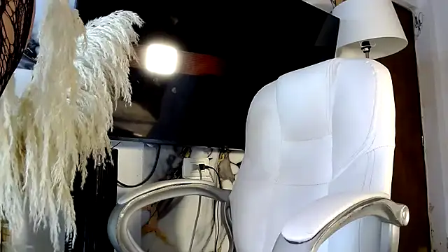 Snapshot of saraplayboy96 chatting on September 24, 2025, 11:46 am saraplayboy96 online show from September 24, 2025, 11:46 am