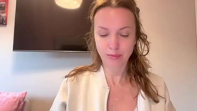 RachellAmazing online show from March 19, 2025, 6:14 am