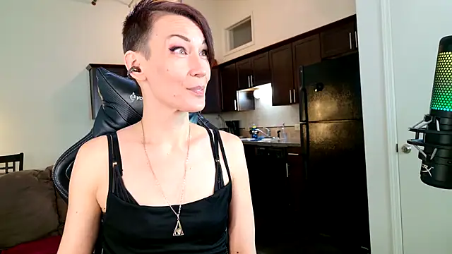 Snapshot of EveEnigma chatting on March 22, 2025, 1:08 pm EveEnigma online show from March 22, 2025, 1:08 pm