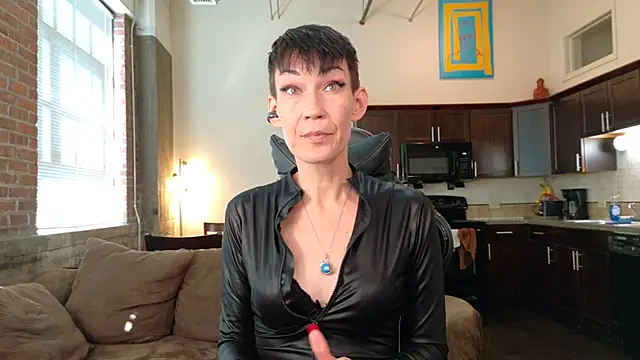 Snapshot of EveEnigma chatting on September 26, 2025, 3:38 pm EveEnigma online show from September 26, 2025, 3:38 pm