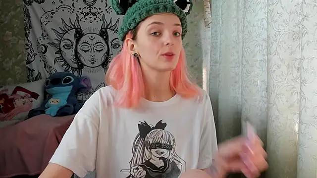 Snapshot of Cutie_Adelia chatting on February 6, 2025, 8:18 am Cutie Adelia online show from February 6, 2025, 8:18 am