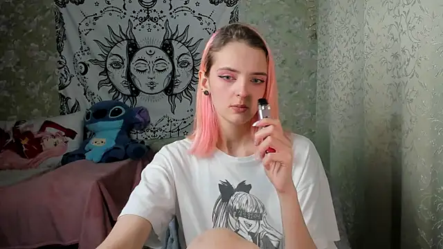 Snapshot of Cutie_Adelia chatting on February 6, 2025, 11:21 am Cutie Adelia online show from February 6, 2025, 11:21 am