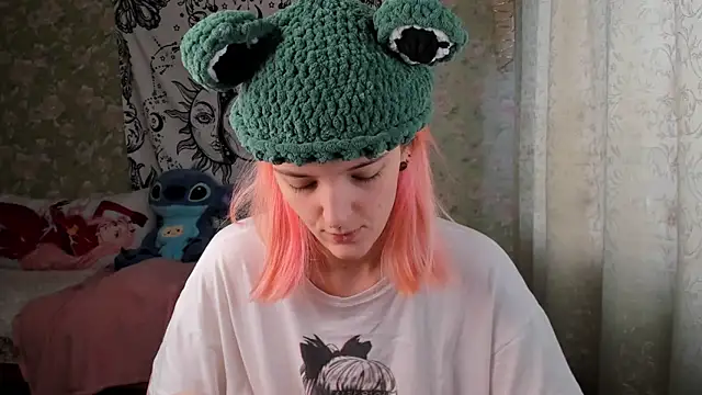 Snapshot of Cutie_Adelia chatting on February 8, 2025, 10:39 am Cutie Adelia online show from February 8, 2025, 10:39 am