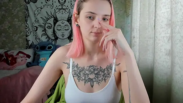 Snapshot of Cutie_Adelia chatting on February 11, 2025, 9:42 am Cutie Adelia online show from February 11, 2025, 9:42 am