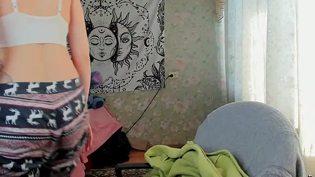 Snapshot of Cutie_Adelia chatting on March 16, 2025, 9:05 am Cutie Adelia online show from March 16, 2025, 9:05 am