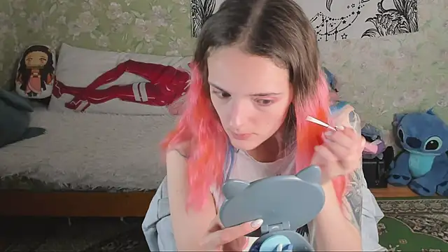 Snapshot of Cutie_Adelia chatting on October 17, 2025, 1:03 pm Cutie Adelia online show from October 17, 2025, 1:03 pm